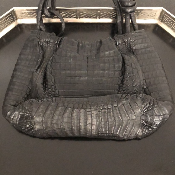 Nancy Gonzalez CROCODILE NEW CONDITION UNIQUE HANDLE WITH CIRCLE AND TWO KNOTS - Picture 4 of 10